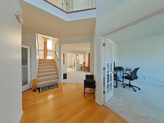 2nd image of 800 Boyce Rd