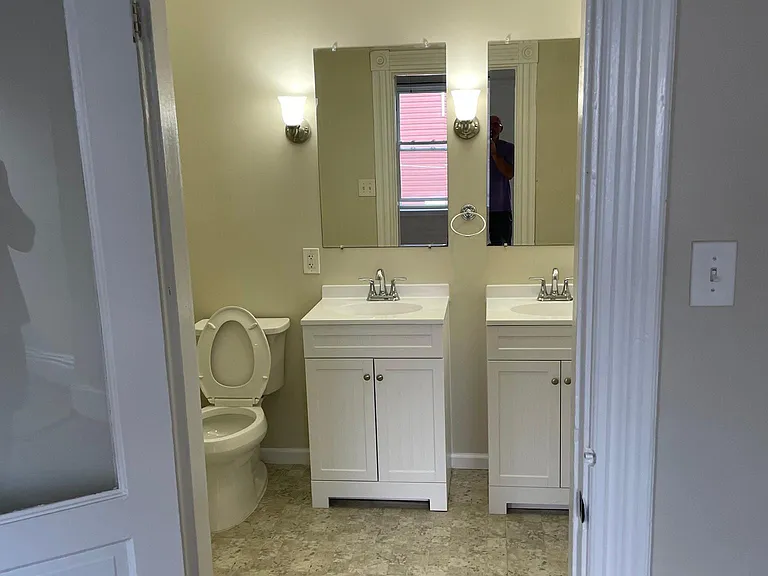 624 Edmond St — Photo 4