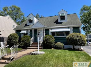 16 Paul St, Fords, NJ 08863