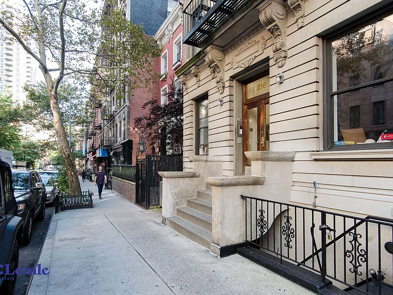 216 E 83rd St #2FE — Photo 6