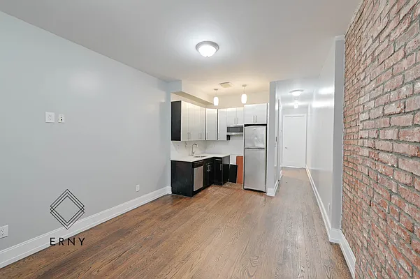 Rented by ERNY LLC | media 20