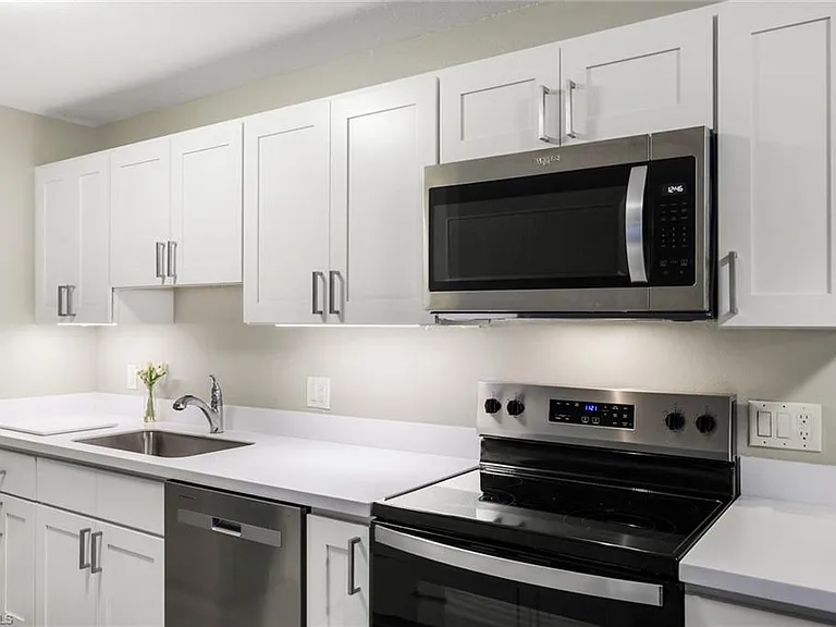 17420 Birchwood Ln #2 — Photo 5