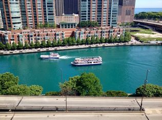 420 E Waterside Dr #P-320, Chicago, IL
