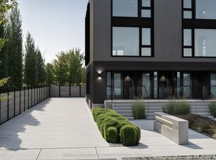 276 Lanor Ave #D, Toronto, ON M8W2P9