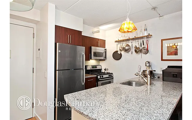 Sold by Douglas Elliman | media 14