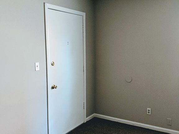 2nd image of 2008 Peabody Ln APT 4