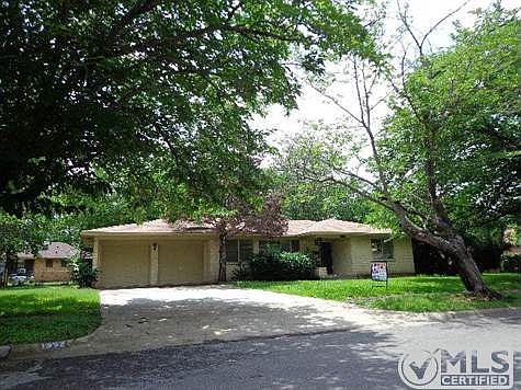 2nd image of 1352 Dell Oak Dr