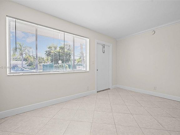 5th image of 2175 NE 56th St APT 110