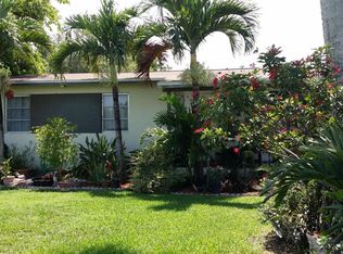 916 Whitaker Rd, Belle Glade, FL 33430