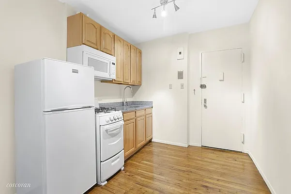 Rented by Corcoran | media 9