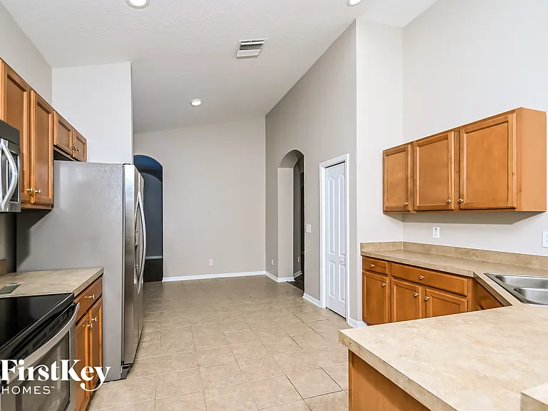 8907 Sandy Plains Dr — Photo 4