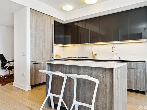 5th image of 338 Main St Unit 33D