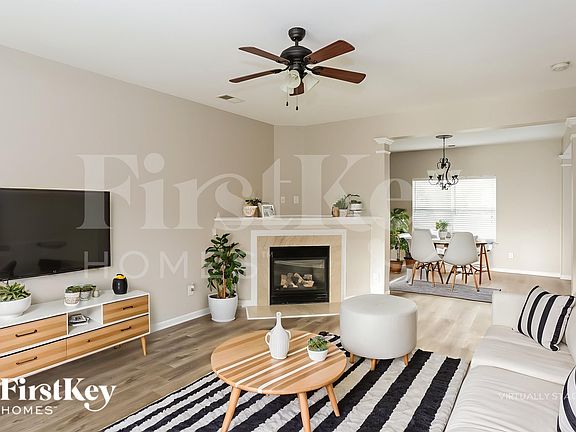 5th image of 511 Galesburg Dr