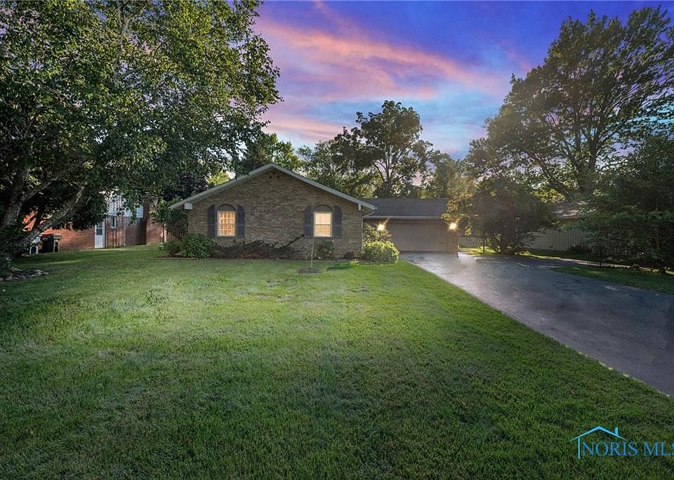 1st image of 2060 Green Valley Dr