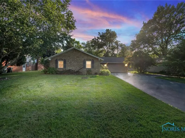 2060 Green Valley Dr, Toledo, OH 43614