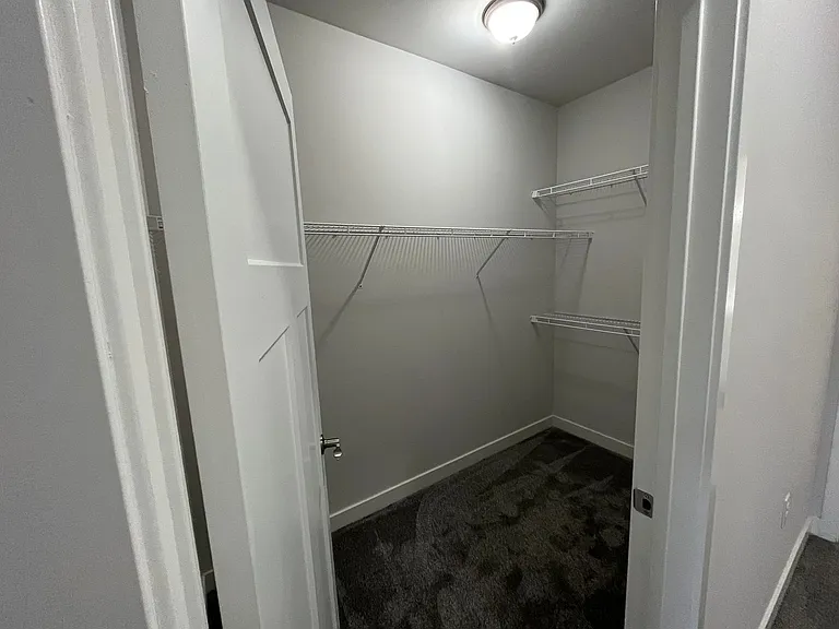 Cottage Grove Commons: Gaston — Photo 31
