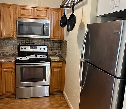 4th image of 4518 SW 33rd Ave #1