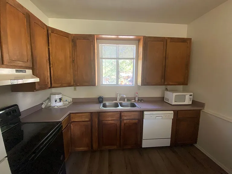 215 Ski Village Dr — Photo 3