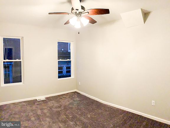 3rd image of 1111 W 8th St