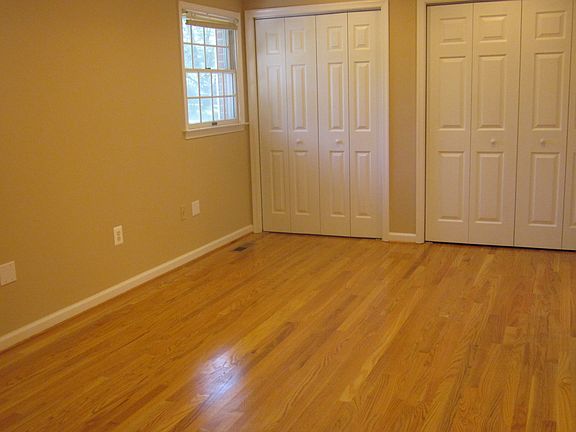 2nd image of 4218 Downing St