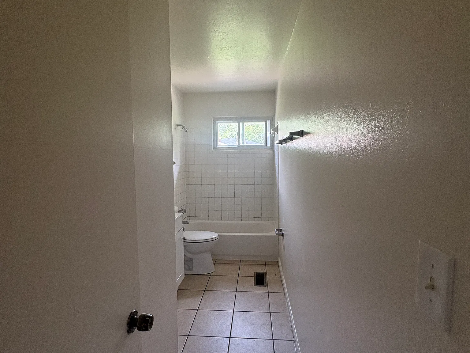 3 bed, 1020 sqft, $995 — Photo 4