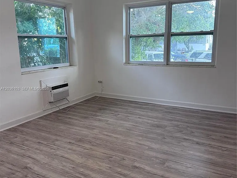 1238 NE 110th St #1 — Photo 5