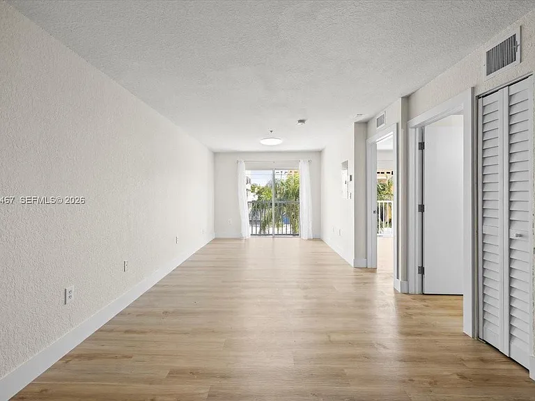 437 SW 7th St #201 — Photo 12