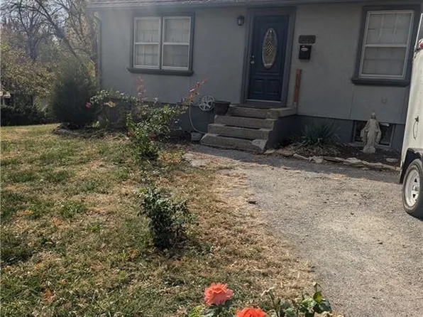 5028 Manchester Ave, Kansas City, MO 64129