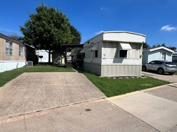 3041 Featherstone Dr, Fort Worth, TX 76140