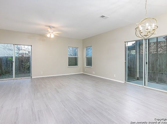 4th image of 7803 Crown Trce