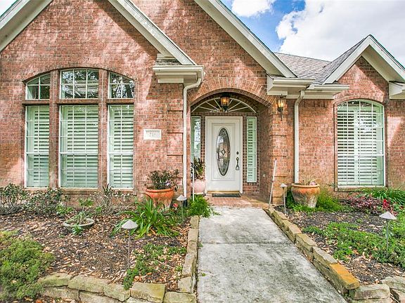 4th image of 218 Rosemary Ln