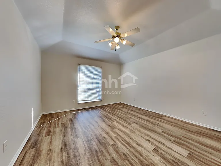 333 Rock Hill Dr — Photo 10