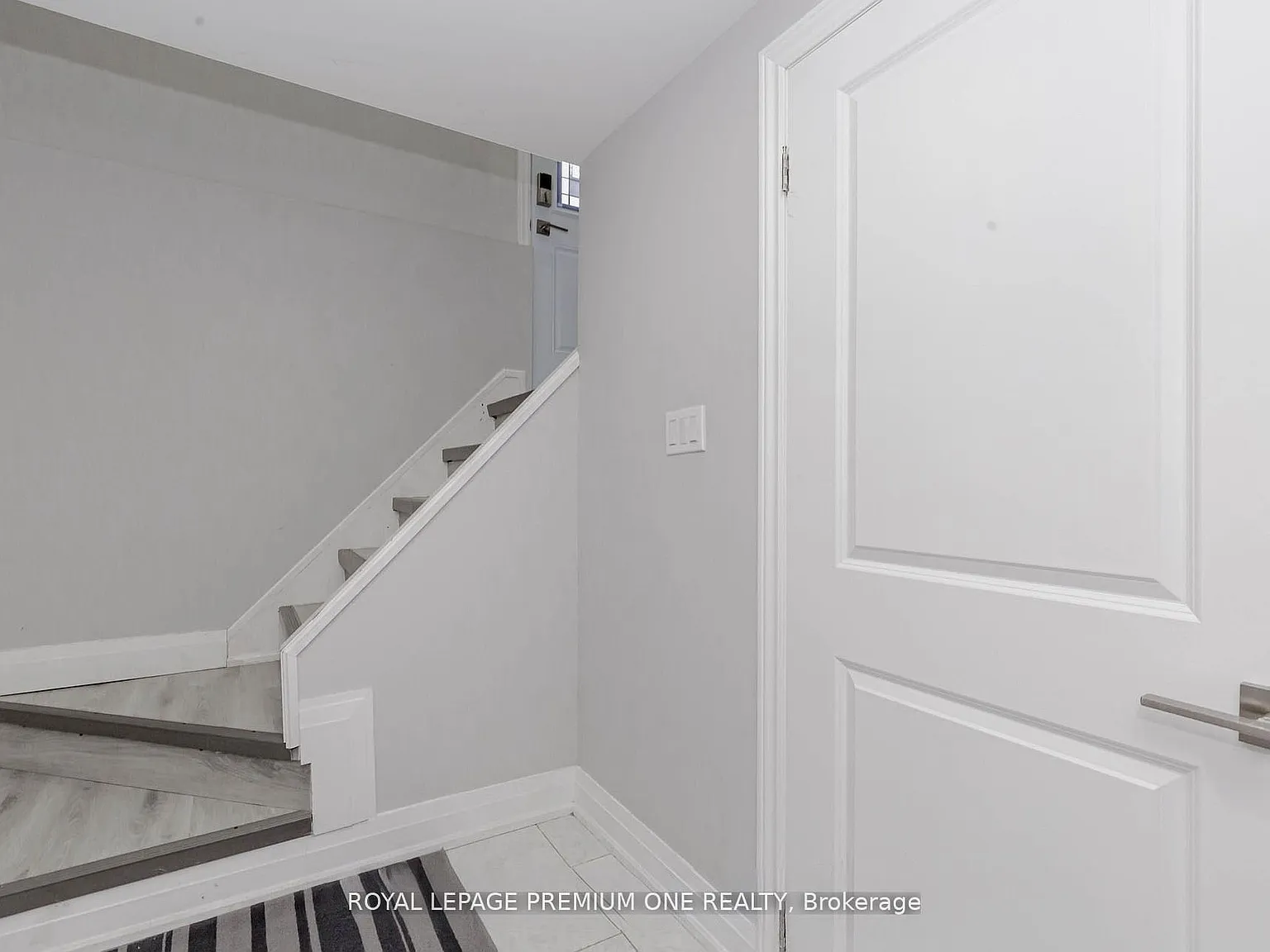 2 bed, $1,900 — Photo 3