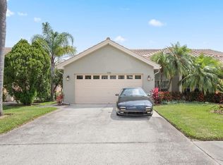 1725 Arabian Ln, Palm Harbor, FL 34685