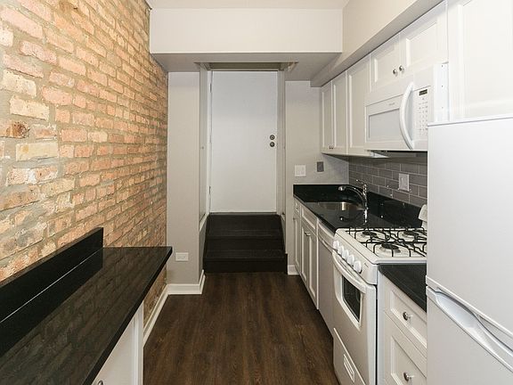 4th image of 4878 N Magnolia Ave #G
