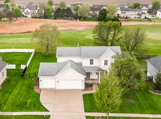 25 Pebblebrook Ct, Bloomington, IL 61705