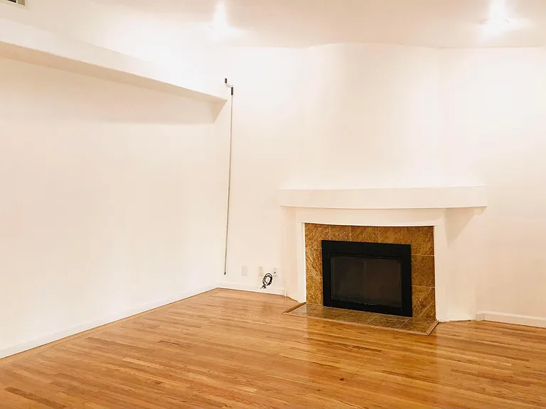 10102 Cairo Ct — Photo 6