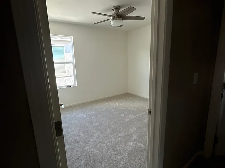 Yucca Brevi Ave — Photo 5