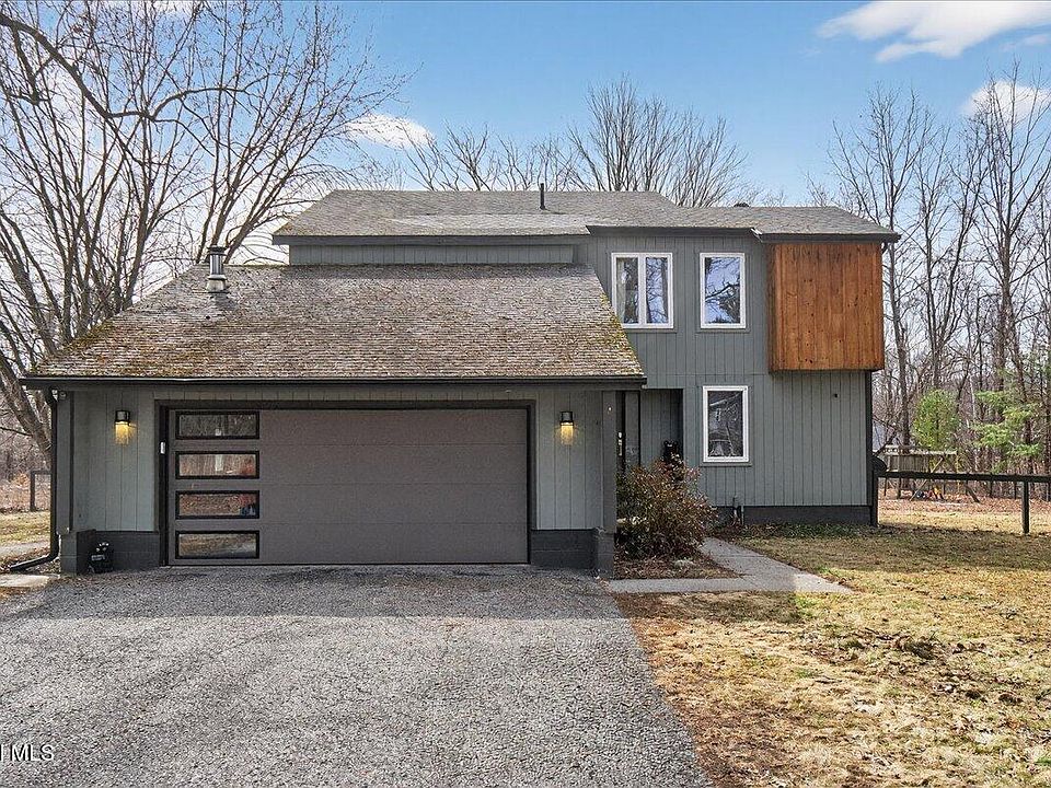 1st image of 751 Corinth Road