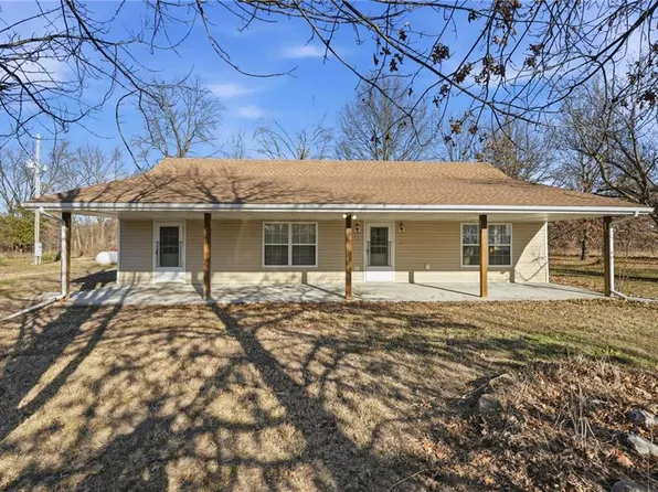 29506 S Morrow Rd, Garden City, MO 64747