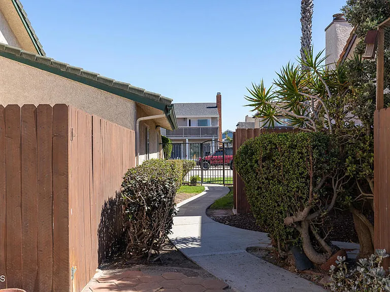 4939 Nautilus St #C — Photo 25