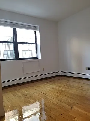 Rented by Matthew Gros-Werter, LREB  | media 1