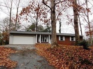 1615 Lisa Dr, Maryville, TN 37803