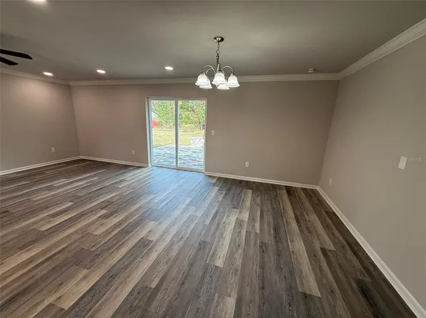 8424 NW 4th Pl, Gainesville, FL 32607