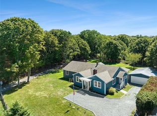 10940 Main Rd, East Marion, NY 11939