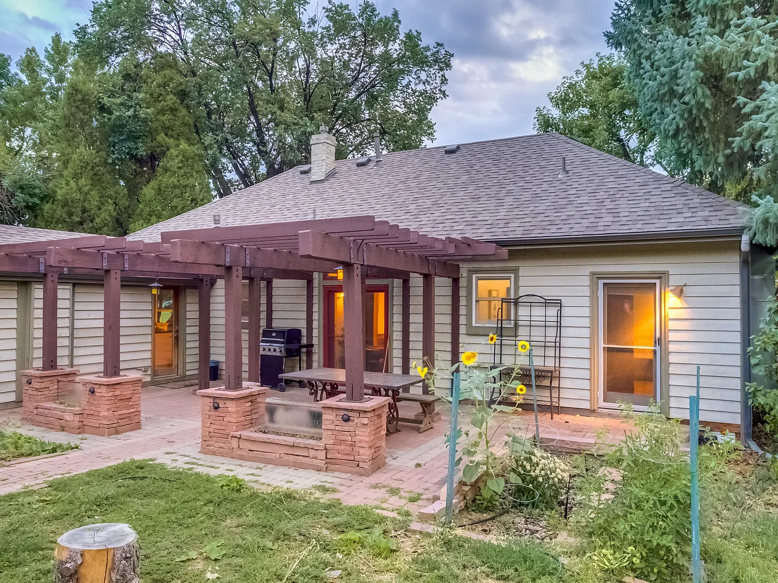 2 bed, $8,820 — Photo 4