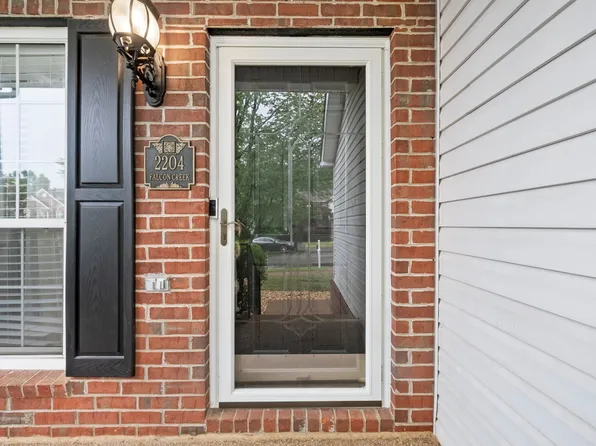 2204 Falcon Creek Dr, Franklin, TN 37067