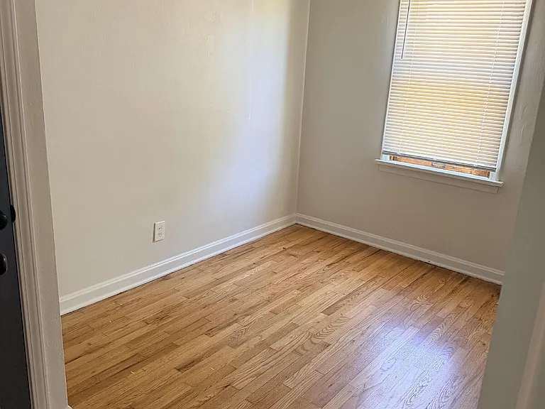 509 Ballman Ave — Photo 12