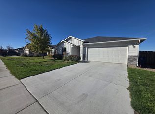 1890 SW Challis Dr, Mountain Home, ID 83647