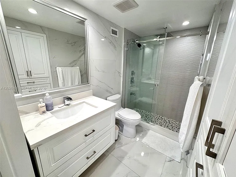 2899 Collins Ave #1037 — Photo 6